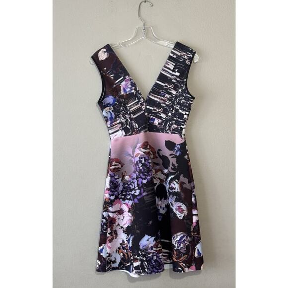 Clover Canyon Dress Size Small Sleeveless V Neck Poetic Petals Fit & Flare - Picture 2 of 8